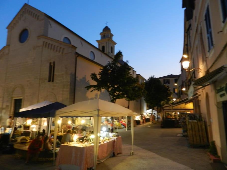 דירות Sea View, In The Old Town סנטו סטפנו אל מארה מראה חיצוני תמונה